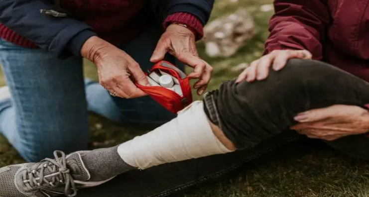 Beyond the Band-Aid: How to Build a Wilderness Trauma Kit for Remote UK and Global Hiking